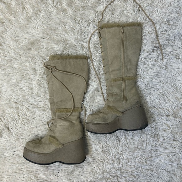 ◾️Y2K Vintage Wanted Pom Pom Ice Lace Up Platform Winter Boots - Picture 2 of 9